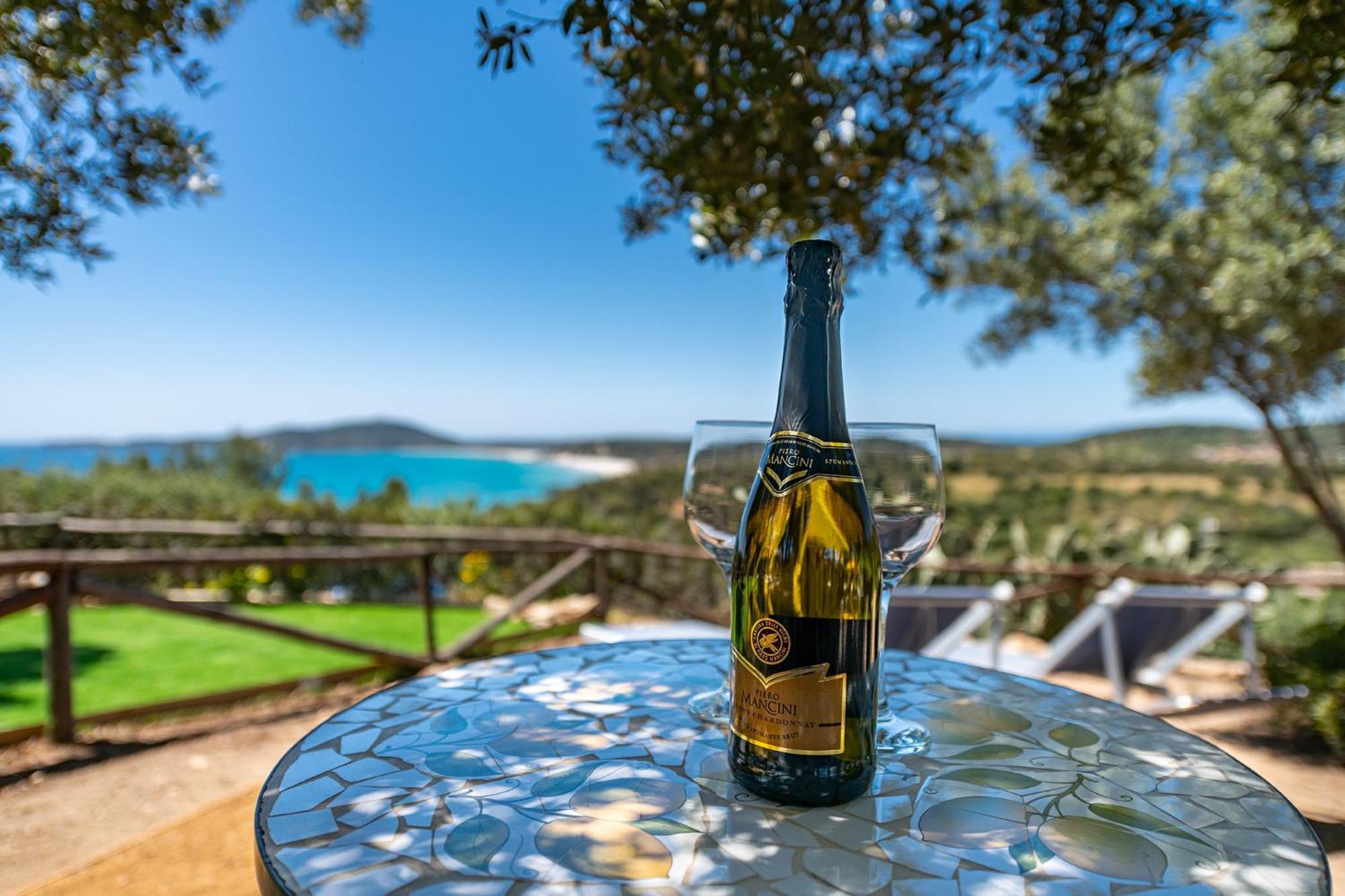 Villa Allegra Panoramica 150 Mt Dal Mare Villasimius Eksteriør billede